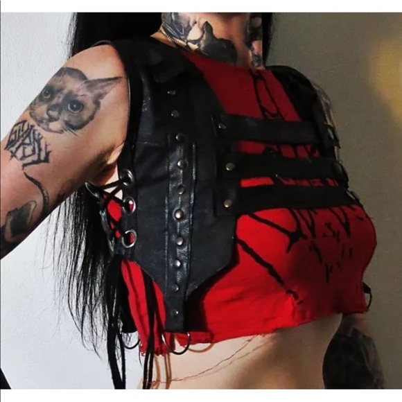 Bathory Leather studded Holster Vest - Picture 5 of 8